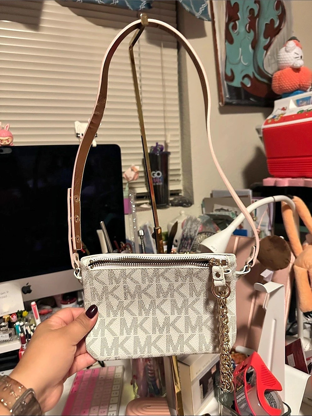 Michael Kors Jet Set Signature Logo Crossbody Bag White & Pink
